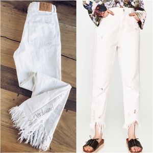 Zara high waisted white denim + fray crop— sz 0